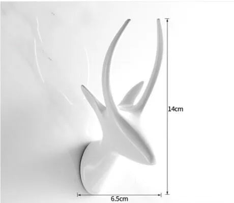 Wandhaken im Widderhorn-Stil