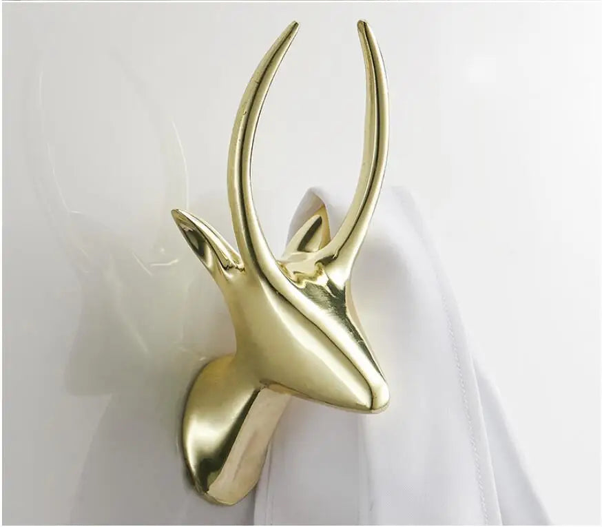 Wandhaken im Widderhorn-Stil