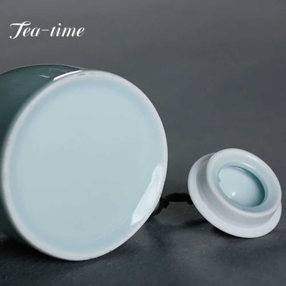 Japanische Celadon-Teekanne – 220 ml Porzellan-Kanne für stilvolle Teezubereitung