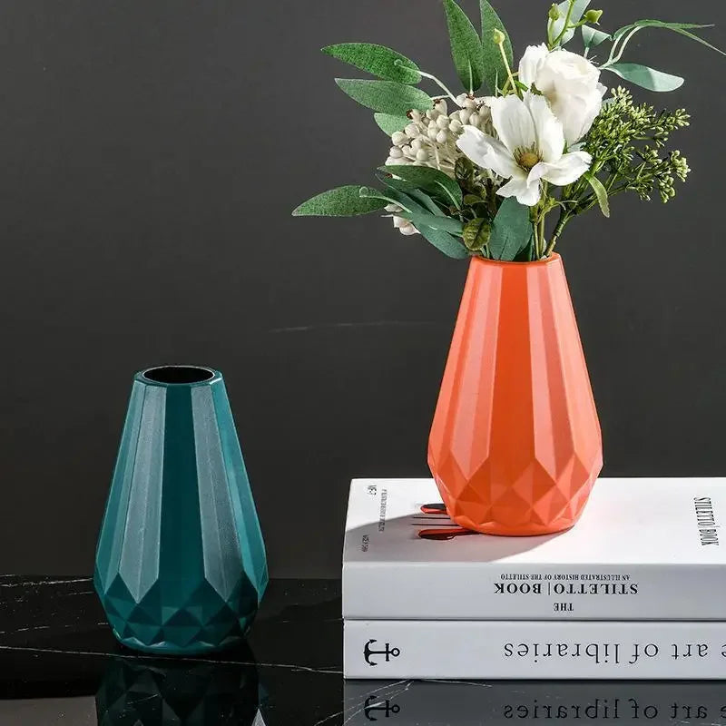 Nordische Blumenvase – Imitation Keramik aus Kunststoff