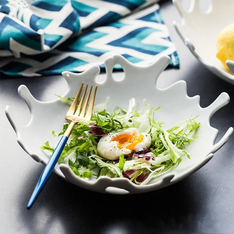 Kreative weiße Keramikschale – Unregelmäßige Form für Salate, Desserts und Früchte