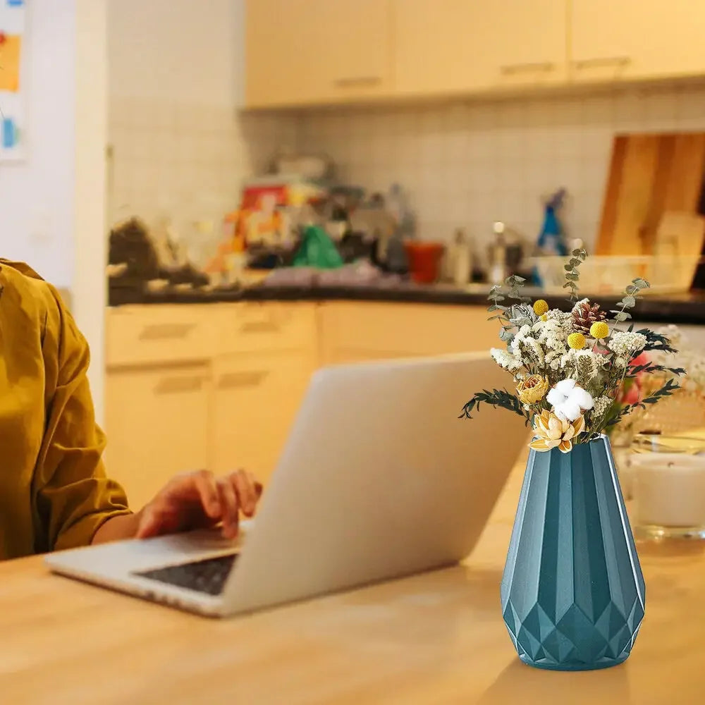 Nordische Blumenvase – Imitation Keramik aus Kunststoff