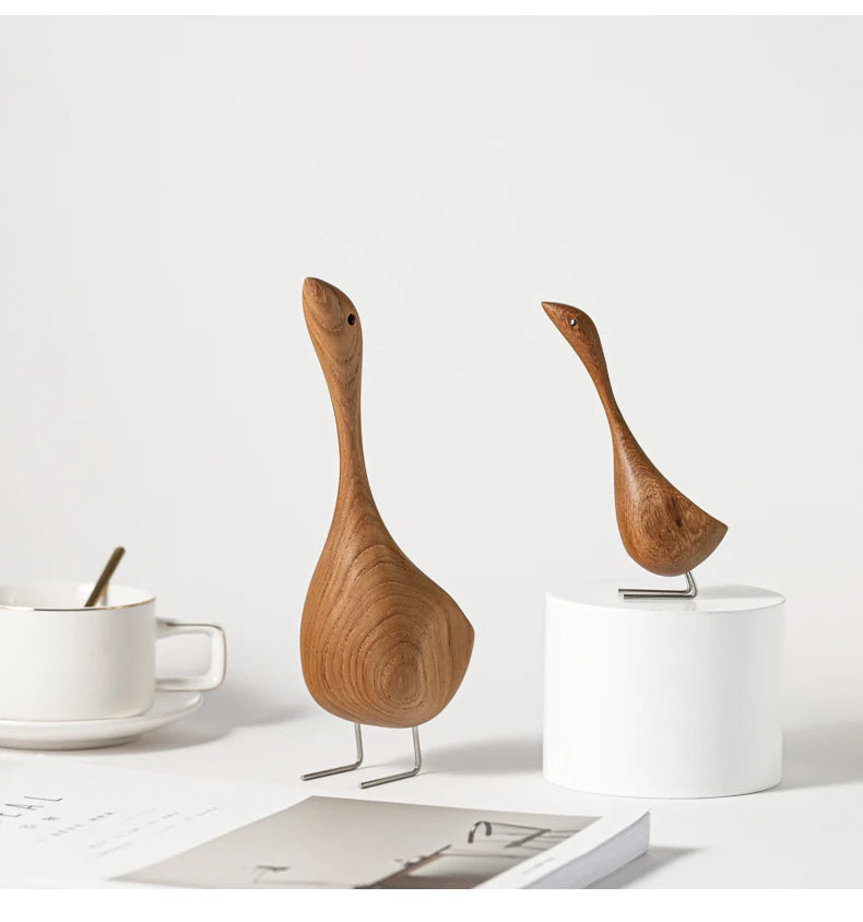 Nordische Holz-Gänsefiguren – Abstrakte Skulpturen aus Teakholz, bezaubernde Tierpaare als natürliche Dekoration für Ihr Zuhause