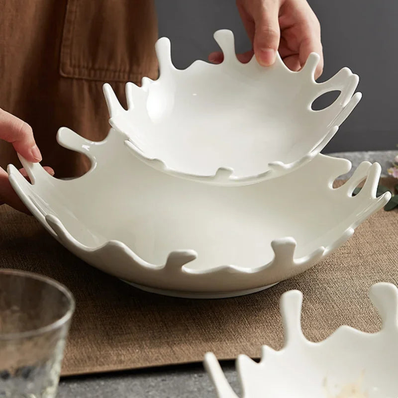 Kreative weiße Keramikschale – Unregelmäßige Form für Salate, Desserts und Früchte