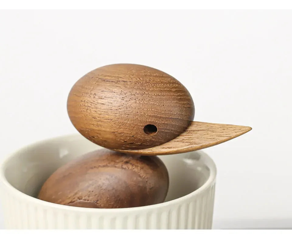 Traditionelle Holz-Entenfigur – Natürliche Tierdekoration im nordischen Stil für Wohnzimmer